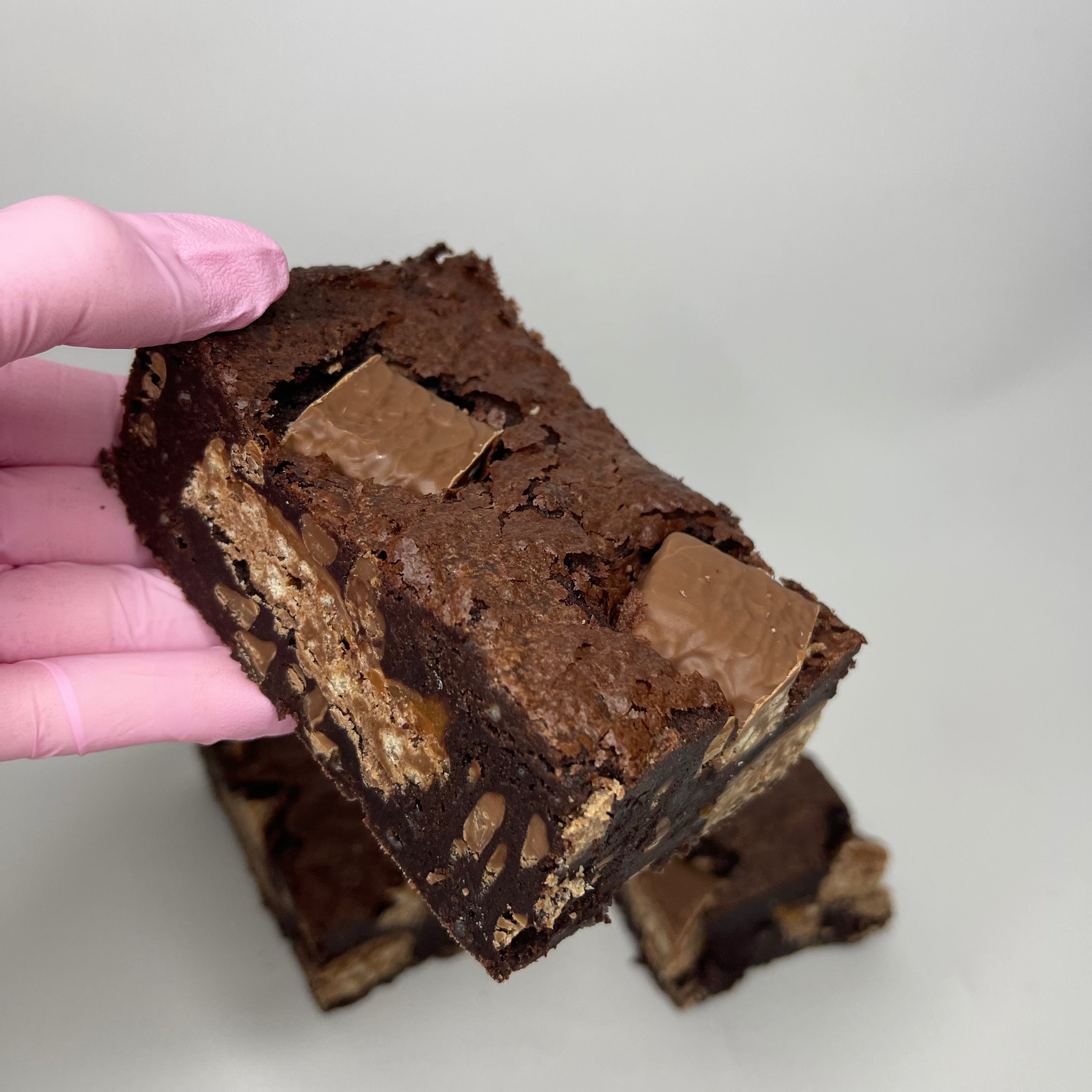 TOFFEE CRISP BROWNIE CHEESECAKEAWAY